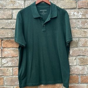 Banana Republic pique polo, forest green. Size L, classic fit.